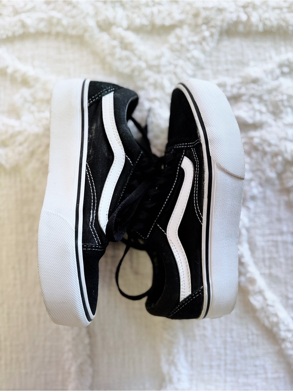 Vans Old Skool Black White Platform Sneakers Women’s Size 6 / Men’s 4.5